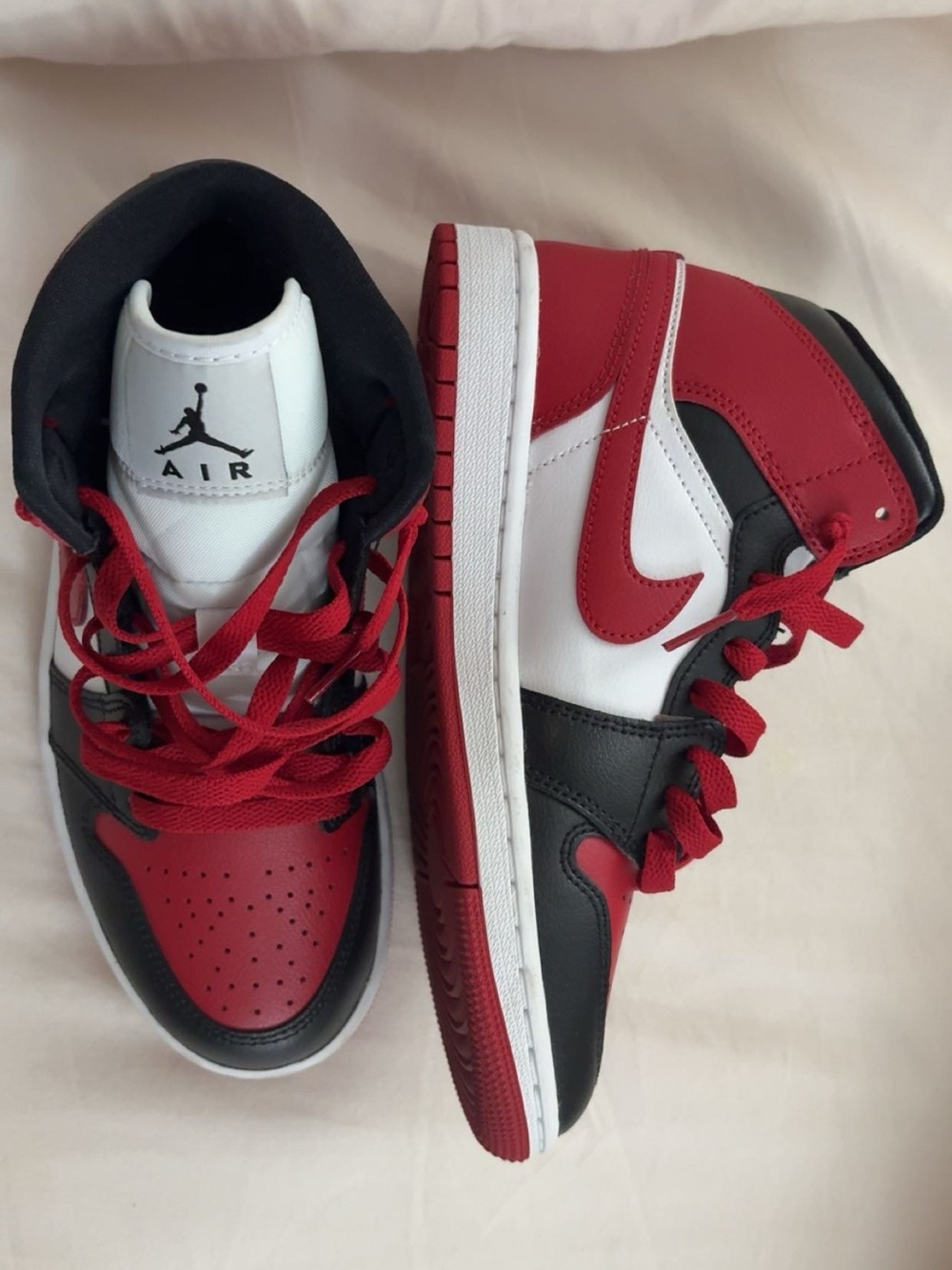 Nike Air Jordan 1 Mid Alternate Bred Toe Women's 6.5